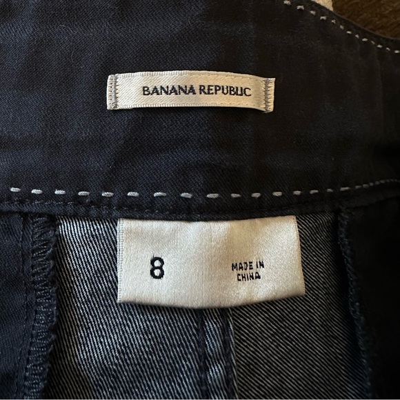 Banana Republic Classic Wide Leg Pleated Jeans 8 - Picture 4 of 7